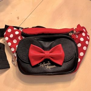 Minnie Mouse Fanny Pack crossbody Disney Trip Essential